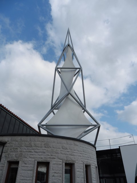 Metallisches Rohr Rohr Geländer über Blaue Stiege im Freien in Maritiem  Museum Wijnhaven Rotterdam Niederlande Stockfotografie - Alamy